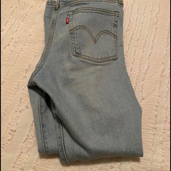 Levi's Jeans - Picture 3 of 3
